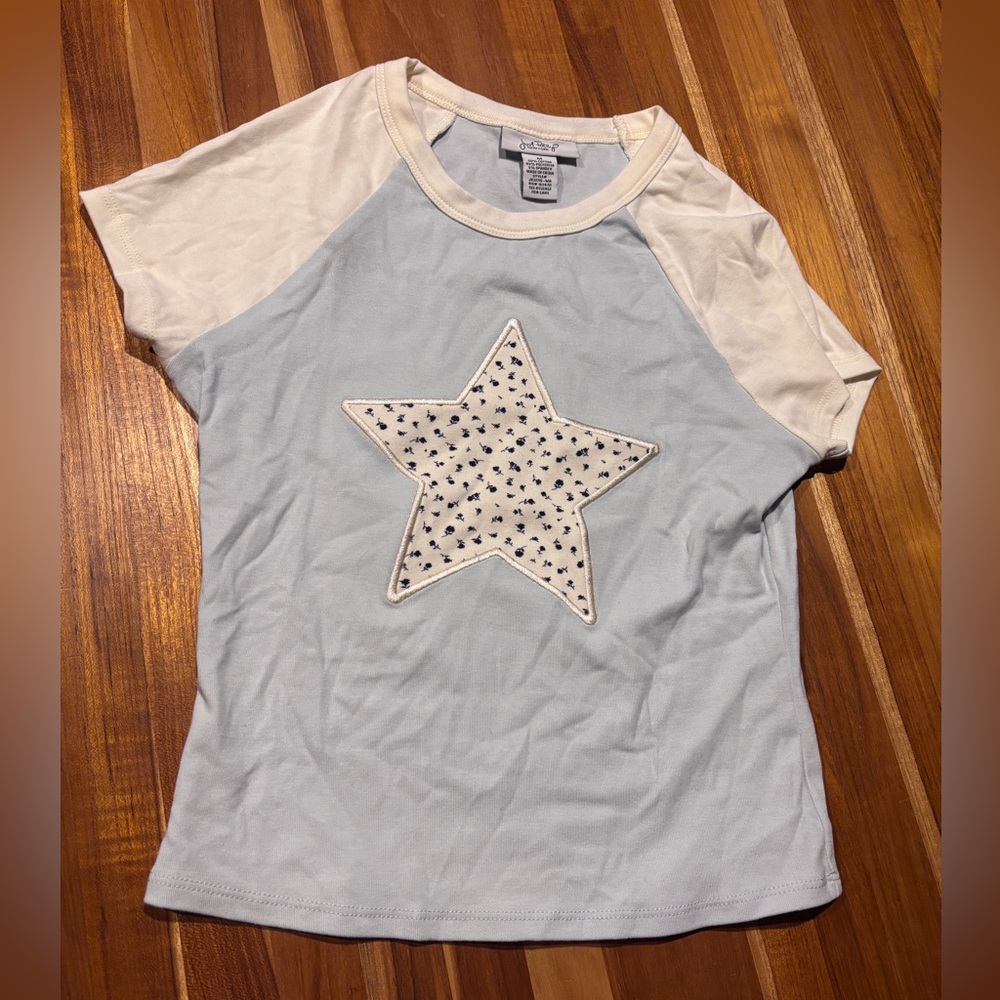 Juniors Teen Star Print Raglan T-Shirt - Cream and Blue